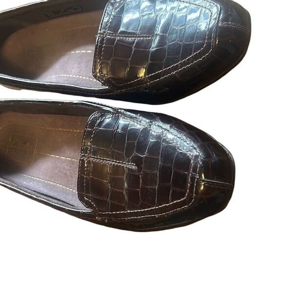 Clarks Collection Soft Cushion Sz 8M Brown Croc Comfort Loafer Flats - Picture 5 of 7